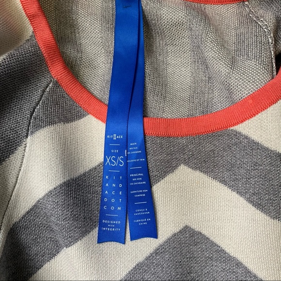 Kit And Ace Sweater XS Small Striped Wide Sleeve Grey Coral Knit - Picture 6 of 7